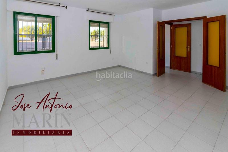 Foto 7227611c-fdba-407f-92e0-9287deb91071. Casa amb aparcament a Valdelacalzada