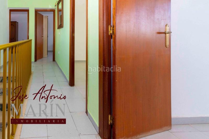 Foto fcdde97e-6d06-4ecb-89f3-02cb4e0da790. Casa amb aparcament a Valdelacalzada