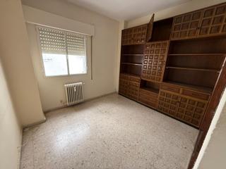 Appartement à Pardaleras. Ocasión piso para reformar en zona centro!!