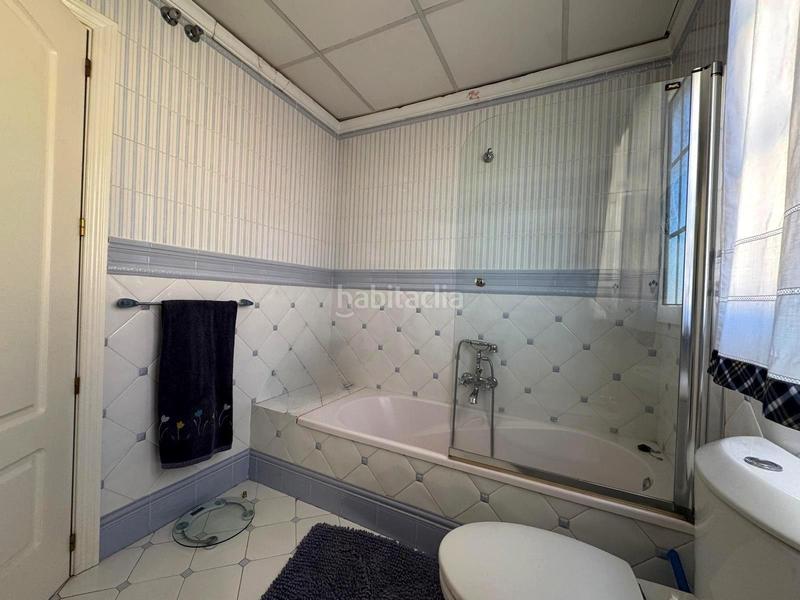 Foto 8eb1d9e2-19fd-4e0d-9477-ac8247003e07. Chalet avec chauffage parking piscine dans Las Vaguadas Badajoz