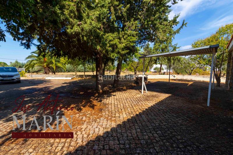 Foto 10892fcb-6f45-4378-afb0-21aea10fb76a. Casa espectacular chalet en las afueras urbanización campofrío en Badajoz