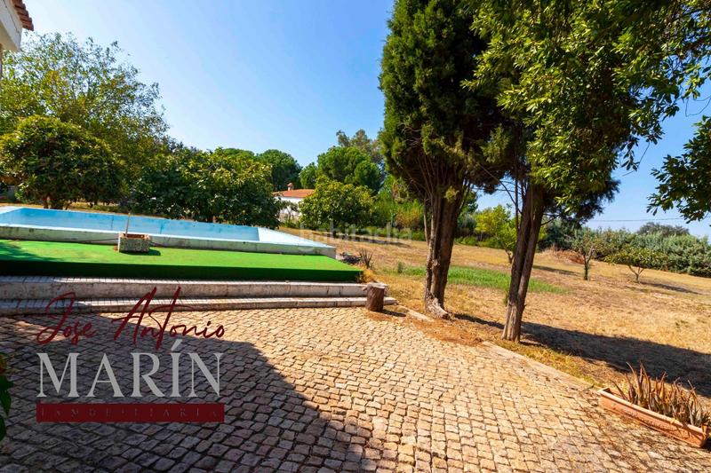 Foto 40aca726-f191-4ebb-a1a2-371242ad1d53. Casa espectacular chalet en las afueras urbanización campofrío en Badajoz