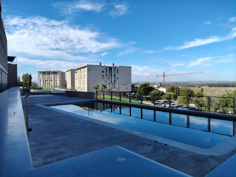 Foto db1a36e7-dd84-441e-9d52-a0ec17194bf4. Pis amb calefacció aparcament piscina a Carretera de Sevilla - Los Montitos Badajoz