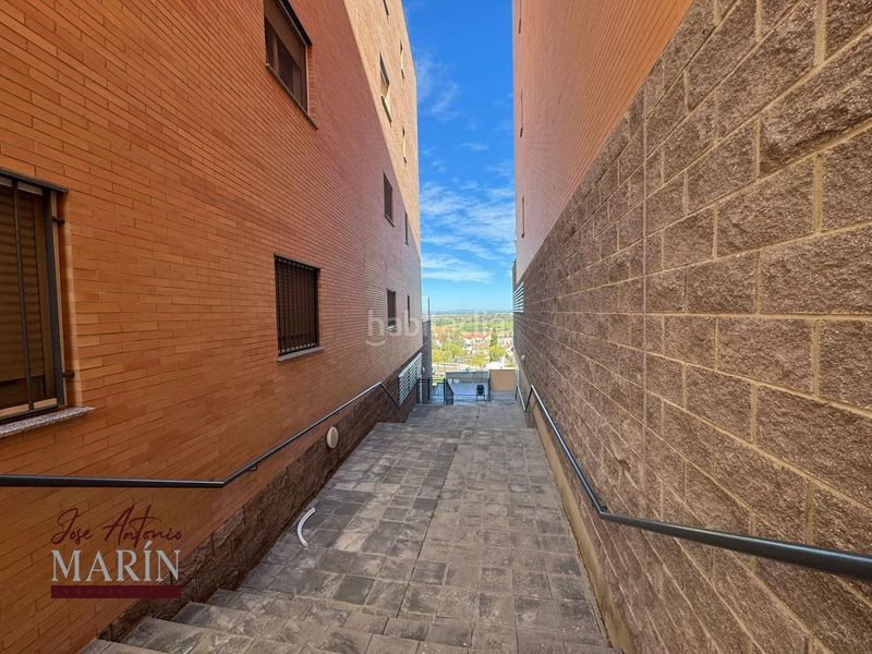 Foto a5a9a030-8c62-40ea-8723-f70f711194f3. Pis amb aparcament piscina a Carretera de Sevilla - Los Montitos Badajoz