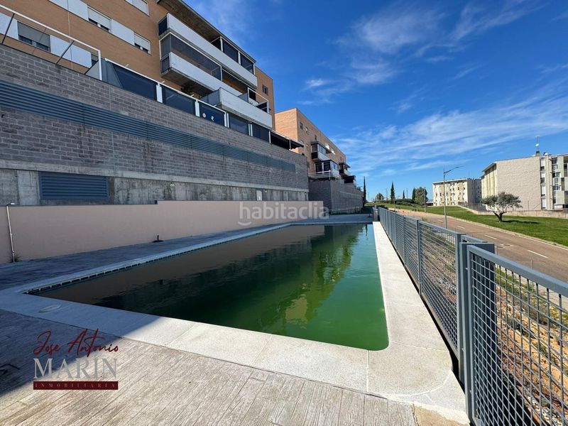 Foto c29c058e-b213-449e-8d5d-9740bbb061db. Pis amb aparcament piscina a Carretera de Sevilla - Los Montitos Badajoz