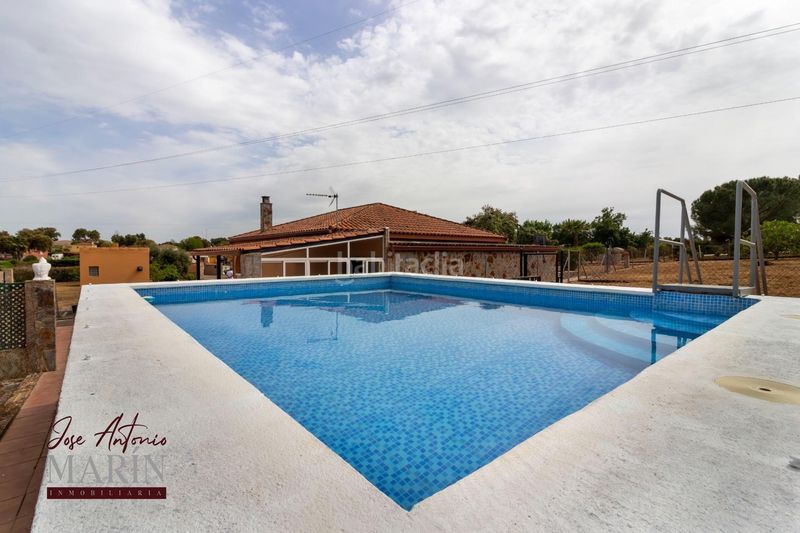 Foto 6112f3ad-d6e6-41a9-9298-832a8dab90d7. Casa amb aparcament piscina a Dehesilla de Calamón - Campomanes Badajoz