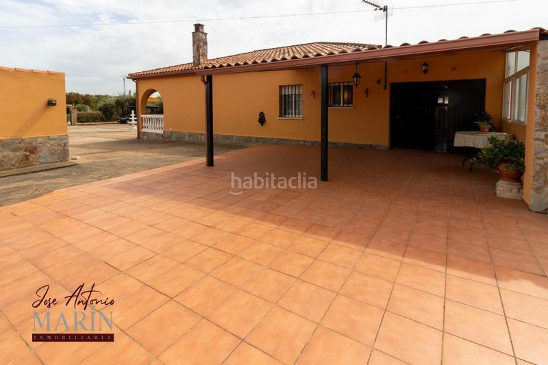 Foto ec6e7338-a07b-45eb-a433-fd0671ada427. Casa amb aparcament piscina a Dehesilla de Calamón - Campomanes Badajoz