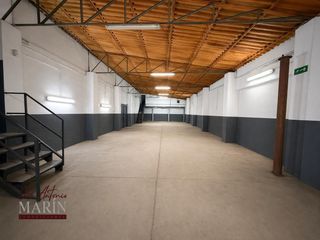 Fabrikhalle  Calle calle romero. Nave industrial de 300 m2 en ctra. de sevilla  ronda sur  amplit