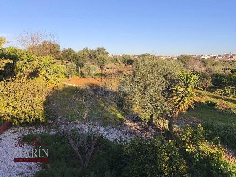 Foto 63897bf2-6ed9-41f0-ad46-268cf57fb479. Masia amb aparcament a Oeste Mérida