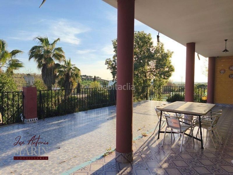 Foto 9e101a53-93cd-450e-8ea8-e14683dbe529. Masia amb aparcament a Oeste Mérida