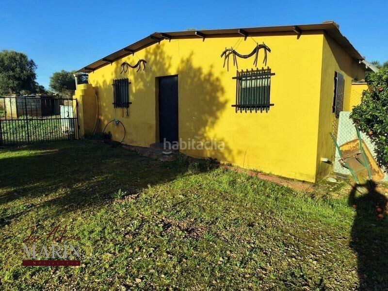 Foto ac086328-e2db-4d70-b0c3-39ed55af7d9e. Masia amb aparcament a Oeste Mérida