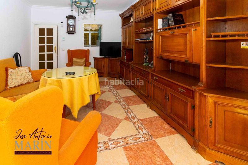 Foto 01b11aef-4ee7-4584-8a1c-bf96f3d36dd4. Casa amb aparcament a Ciudad Jardín Badajoz