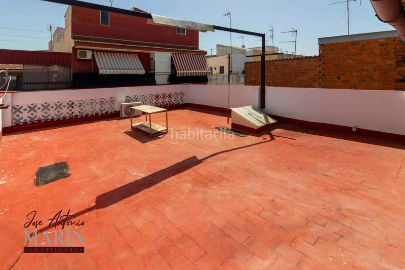 Foto b2cc6785-72cd-4ed4-a653-20a4d55452fb. Casa amb aparcament a Ciudad Jardín Badajoz