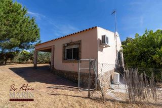 Wohngrundstück in Dehesilla de Calamón - Campomanes. Parcela de 2.500 m2 en campomanes con piscina y casa  tu refugio