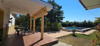 Bauernhof in Dehesilla de Calamón - Campomanes. Parcela casa y piscina en dehesilla de calamon