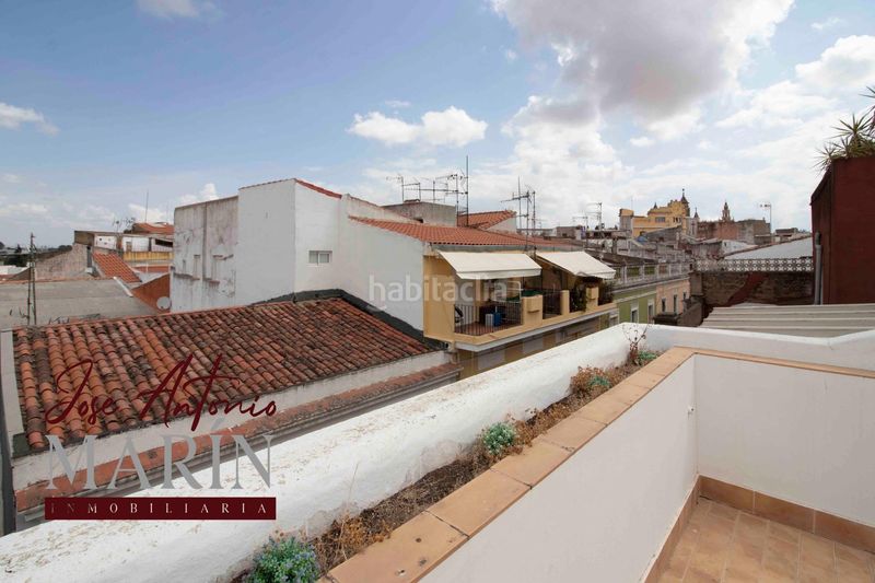 Foto 4e40cd33-5777-4773-9523-6c1eb2256426. Casa amb calefacció aparcament a Casco Antiguo Badajoz