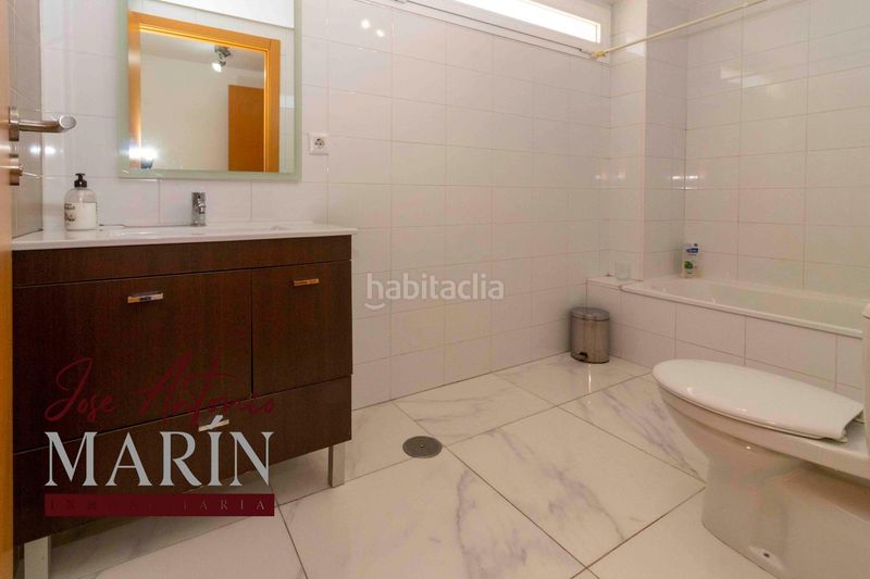Foto a8c44263-1d47-4c9e-8d2e-c6b2c87451db. Pis amb aparcament piscina a Golf Guadiana Badajoz