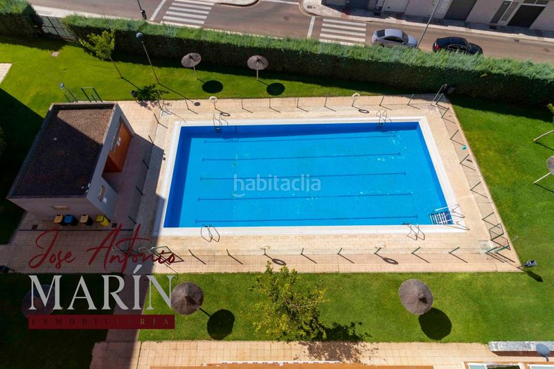 Foto e357e54a-9e76-4b2c-b79a-b06648f97499. Pis amb aparcament piscina a Golf Guadiana Badajoz
