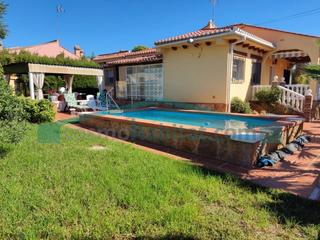 Rent Chalet in Corralet-Bonanza-Tres Rutas. Estupendo chalet en alquiler en urbanizacion bonanza, en náquera