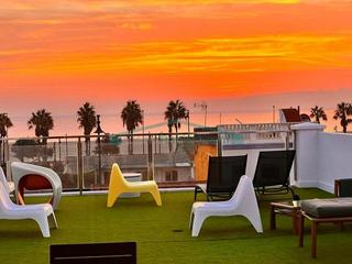 Casa a El Cabanyal-El Canyamelar. Impresionante casa con dos ambientes en el cabañal muy cerca de