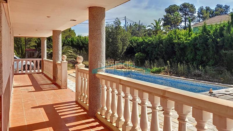 Foto 941e5dd1-5e77-4895-9466-0ec508ba7156. Chalet impresionante chalet ubicado en colonia casablanca, en montserrat en Monserrat