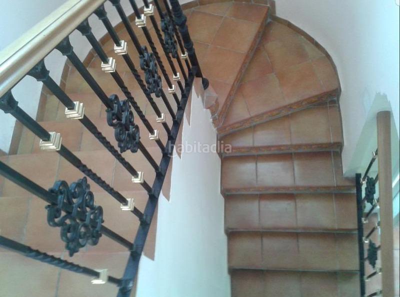 Foto c8c12e72-7523-4bb1-bcc3-1a2db4a8f152. Chalet impresionante chalet ubicado en colonia casablanca, en montserrat en Monserrat