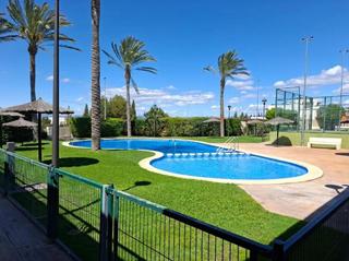 Maison jumelée à La Conarda. Maravilloso chalet pareado en la urbanización maravisa, en la po