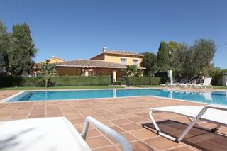 Bauernhof in La Conarda-Montesano. Espectacular finca ecuestre en bétera en venta!