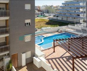 Pis a Moncófar Playa. Estupendo apartamento en moncofar playa, con piscina, garaje y t