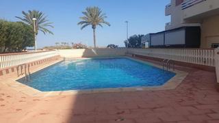 Piccolo appartamento in Canet d´en Berenguer. Impresionante bajo en primera línea de playa en canet den bereng
