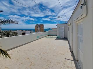 Planta baja en Puerto. Estupenda vivienda situada en planta baja en el centro del puert