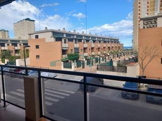 Appartamento in Playa del Puig. Amplio y acogedor apartamento con vistas al mar en playa del pui