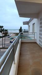 Appartement in Xeraco. Fantástico apartamento en primera línea de la playa de xeraco co