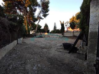Terreno residencial en La Cañada. Magnífica parcela de 634 metros cuadrados en la cañada!!