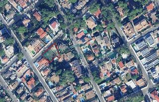 Terreno residencial en La Cañada. Magnífica parcela de 634 metros cuadrados en la cañada!!