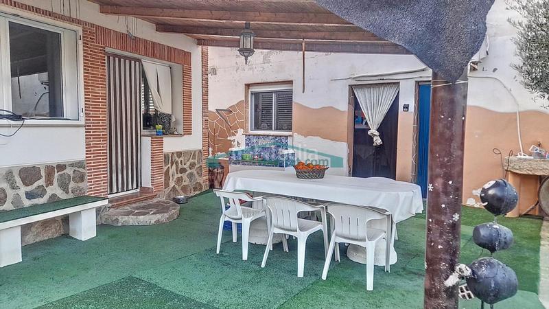 Foto 40cbb2a0-dbc0-4da5-94ec-30ea64ffd729. Chalet espectacular chalet con piscina en Catadau
