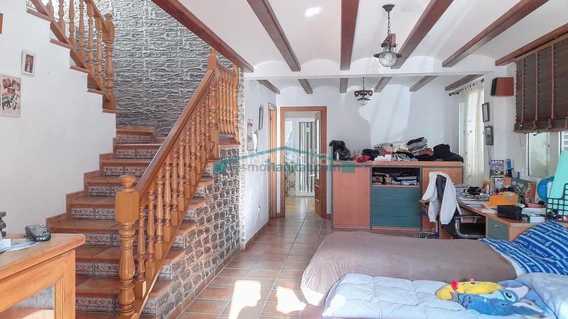 Foto 6257c7f7-d099-4f34-a13c-32d0875b3f74. Chalet espectacular chalet con piscina en Catadau