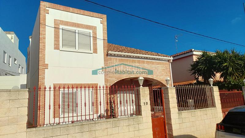Foto 68564c77-d27a-4315-9568-61d68f9dc57b. Chalet espectacular chalet con piscina en Catadau