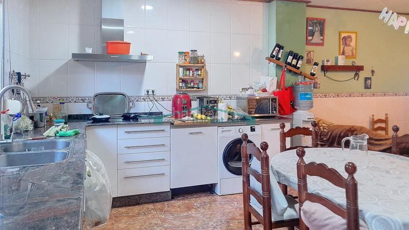 Foto 8aa8ace9-3c2b-4d2c-a614-336a55e6cfa0. Chalet espectacular chalet con piscina en Catadau