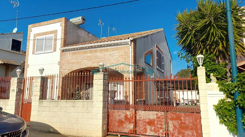 Foto d830a32d-d8b1-4c40-8342-f8e21122bd5d. Chalet espectacular chalet con piscina en Catadau