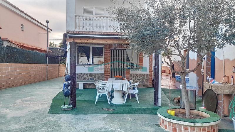 Foto ff7dbf73-a6e7-4294-8e4a-1c3f8bb4b43b. Chalet espectacular chalet con piscina en Catadau