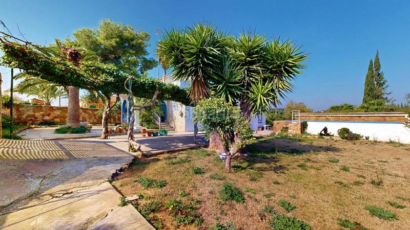 Foto d191d87e-7bdd-41e6-a1e3-a5939c8e7498. Chalet avec piscine dans Olimar-Carambolo-Atalaya de Levante Chiva