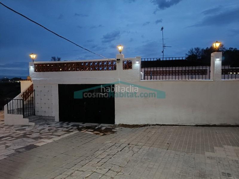 Foto c6e944a9-a7b0-4f64-936e-8e892dedf10e. Masía chalet rústico con piscina y gran parcela en Vilamarxant