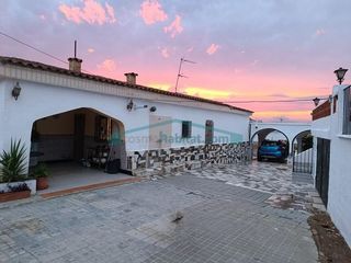 Masia  Diseminados (p-37). Chalet rústico con piscina y gran parcela en vilamarxant