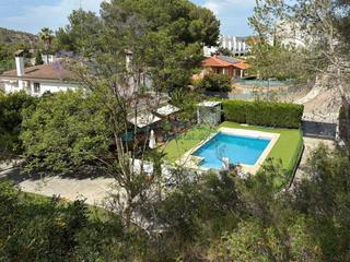 Chalet  Calle montcada. Exclusivo chalet independiente con gran parcela y piscina climat