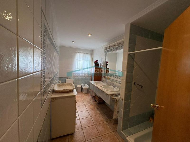 Foto 88a02638-be58-40e7-8cd3-caf39b17e690. Xalet amb calefacció piscina a Gilet