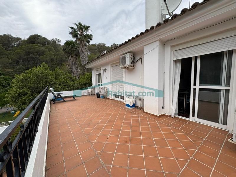 Foto 92375f06-8909-4bf9-8e38-931da6a03e72. Xalet amb calefacció piscina a Gilet