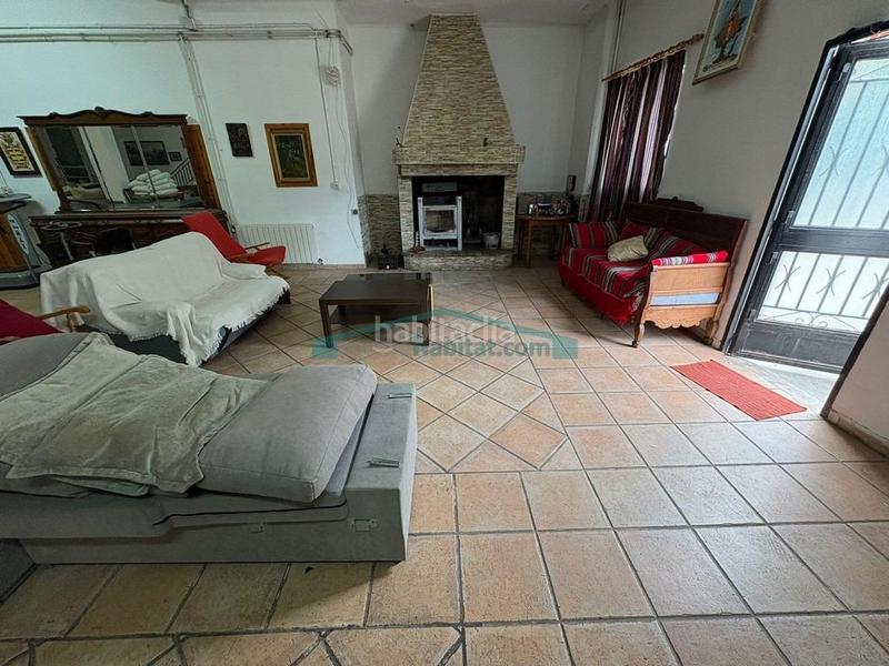 Foto a7fbb2d9-c1b9-456d-ad2d-1e4b530bc5b9. Xalet amb calefacció piscina a Gilet