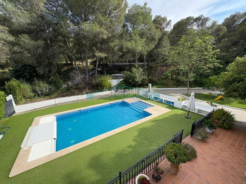 Foto b8da519e-15ed-436b-8a6e-820f906ba50f. Xalet amb calefacció piscina a Gilet