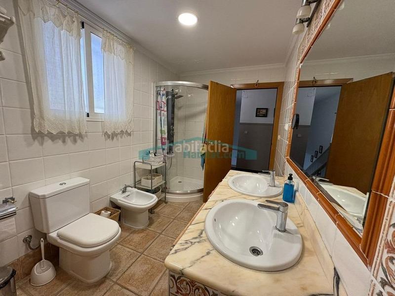 Foto e8d05be3-3157-4c31-8a16-5330b6d4eac6. Xalet amb calefacció piscina a Gilet